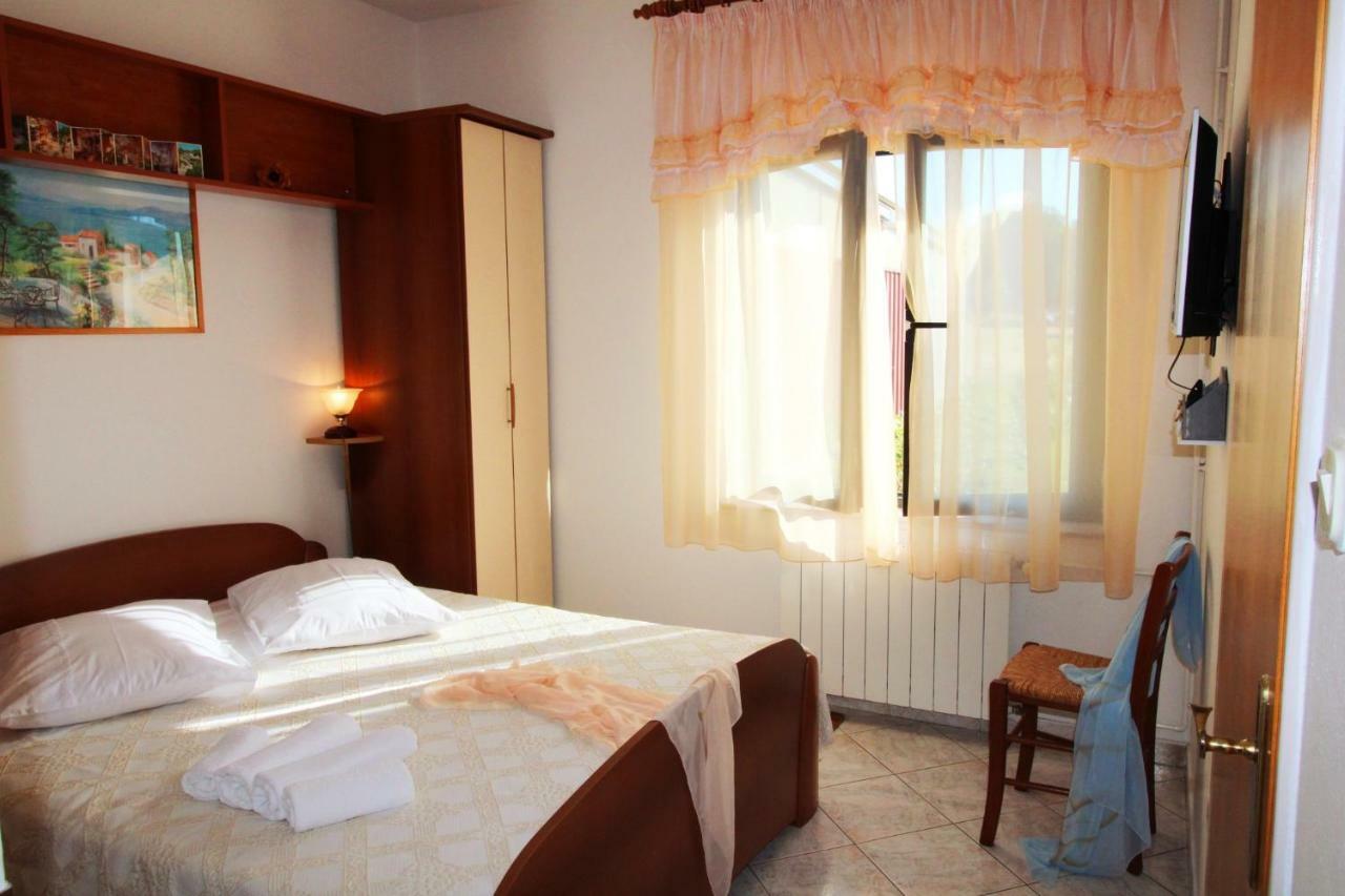 Studio Marija Pula Luaran gambar