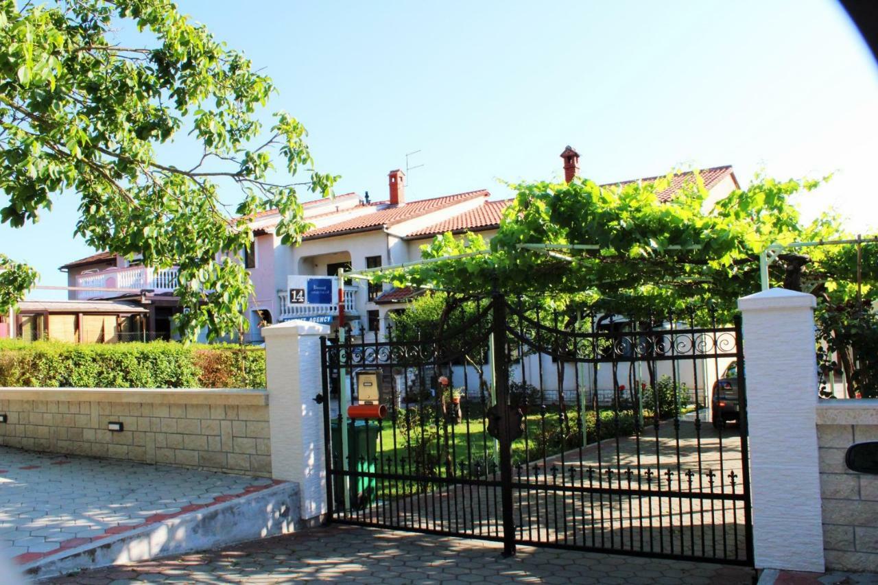 Studio Marija Pula Luaran gambar